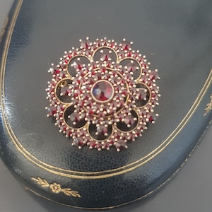Antique Sterling Silver Gold Plated Old Cut Bohemian Garnets Rosace Brooch Pin