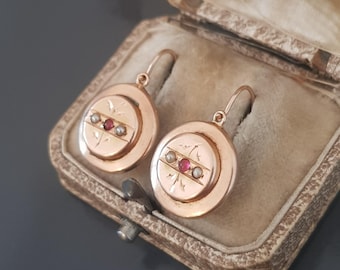 Antike Sleeper Ohrringe 9 Karat Roségold Feine Perlen Rubin 19. Jahrhundert Viktorianischer Schmuck