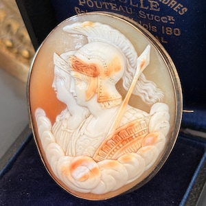Antique Victorian Mars and Venus Cornelian Shell Cameo Brooch Pin XIXth Century