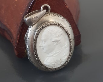 Pendentif Camée Style Cassolette Porte-photo Vintage 1900 - Doré Satiné Argenté - Bijou Fantaisie Femme #K23