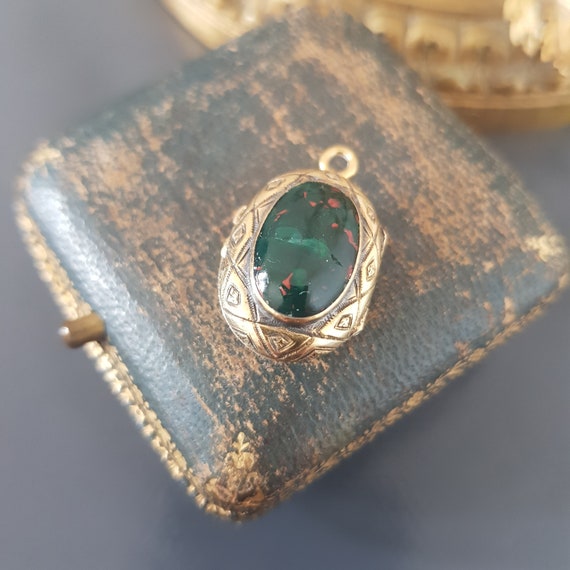 Antique Medaillon 9 K Gold Bloodstone Souvenir Lo… - image 3