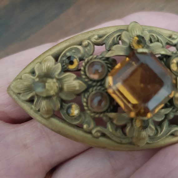 Broche Cigale – Style Art Déco – Résine Vintage – Années 1930 Probable – Porte‑bonheur
