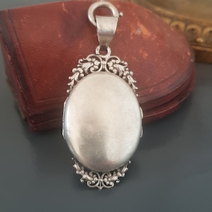 Antique French XIXth Century Napoleon III  Pendant Sterling Silver Photo Holder Locket