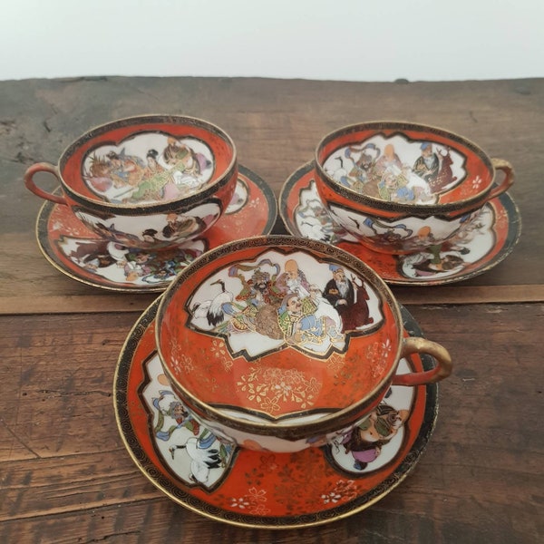 Tasses à thé  Porcelaine Japonaise Kutani  Meiji fin du XIXème siècle