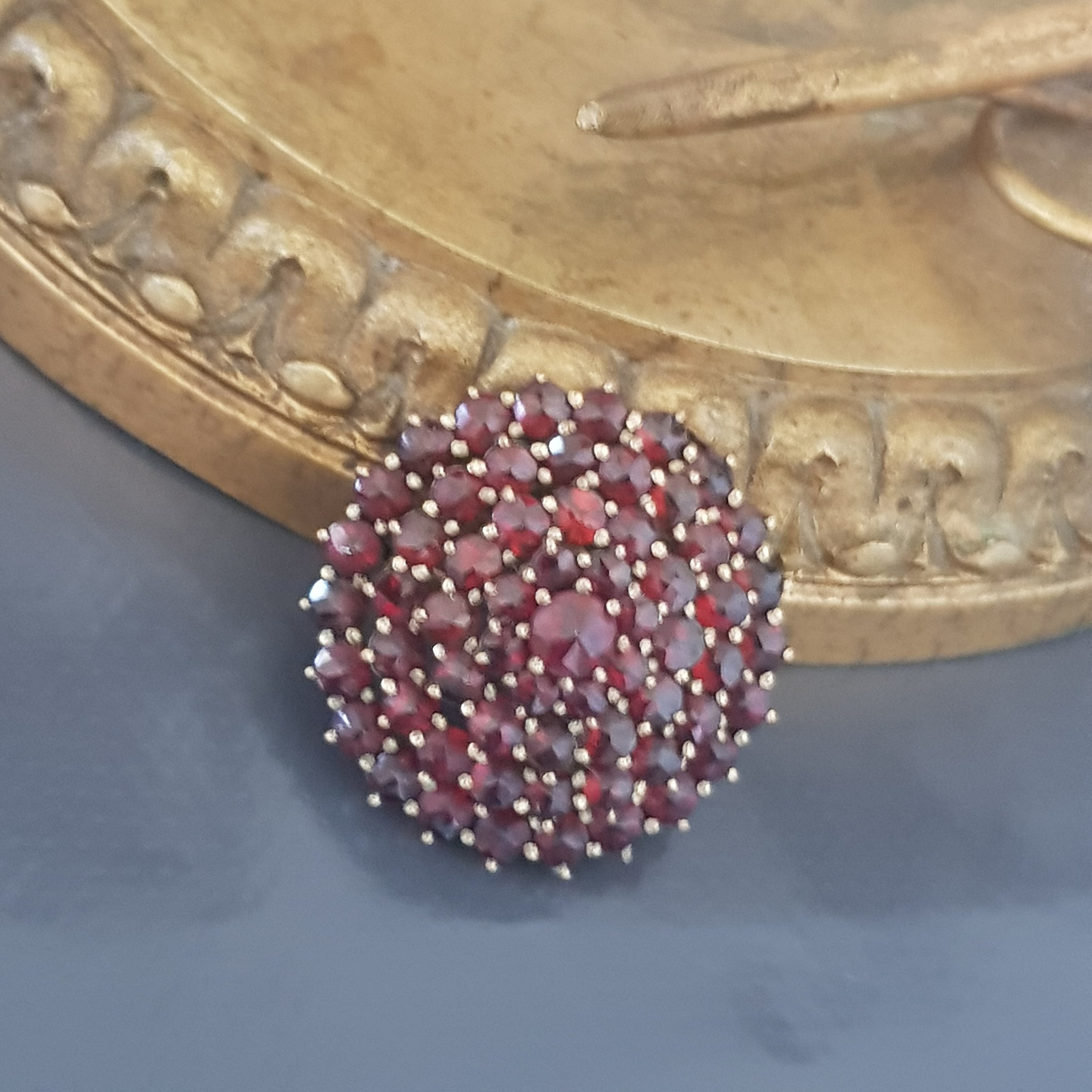Broche Ancienne Art Nouveau Sertie De Grenats – Marque FIX – Occasion – Bijou Vintage