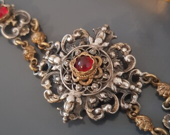 Antique Renaissance Revival Austro Hungarian Garnet Bracelet Historicism C 1880