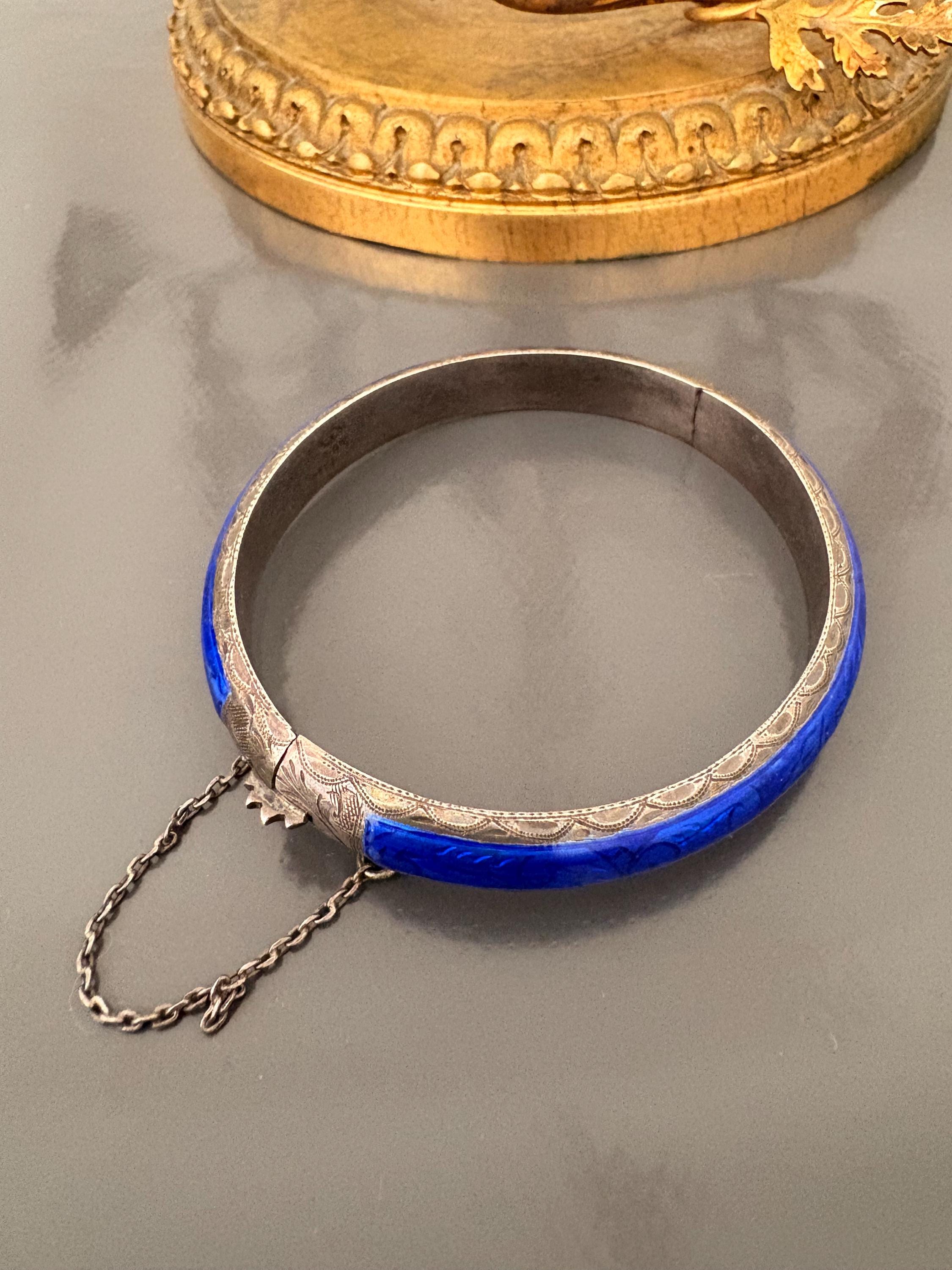 Bracelet Bangle Vintage Argent Émail Blanc – Petit Modèle – Fabriqué En Thaïlande