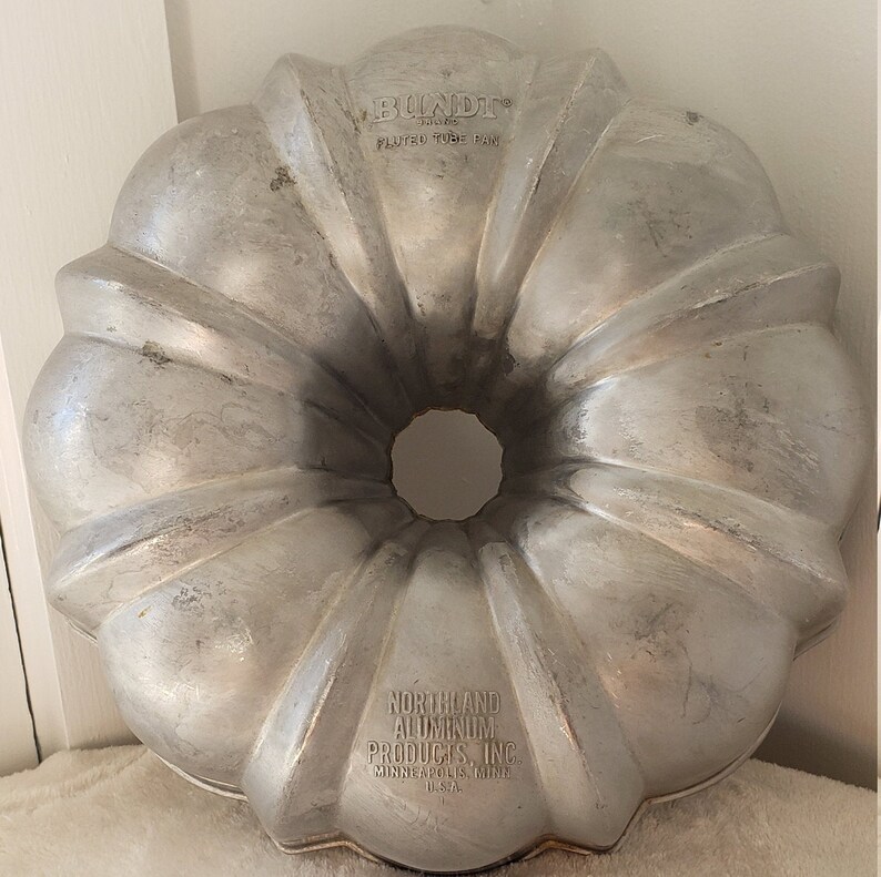 Vintage Original Bundt fluted cake pan Northland Aluminum INC Etsy