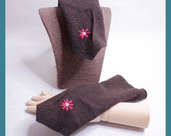 Brown arm warmers - whale loden - piping - embroidered flower - red/pink