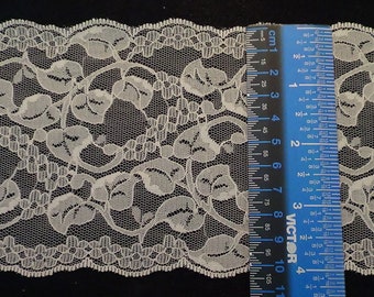 Off White Lace- Simone