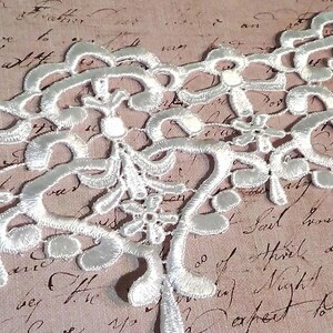 Venise Heart Lace Trim 4 3/4