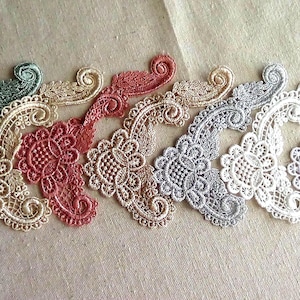 Corner Applique 5 1/2in. Pair