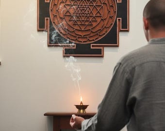 Sri Yantra marrón cortado con láser, arte mural de geometría sagrada