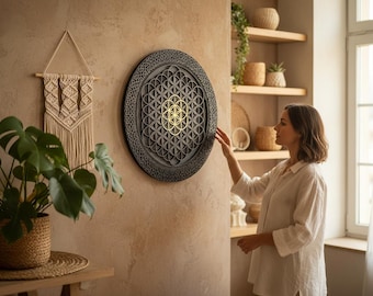 Schwarze Blume des Lebens Wandkunst, Heilige Geometrie Holz Mandala, Samen des Lebens Dekor, modernes spirituelles Zuhause, Meditation Wandbehang