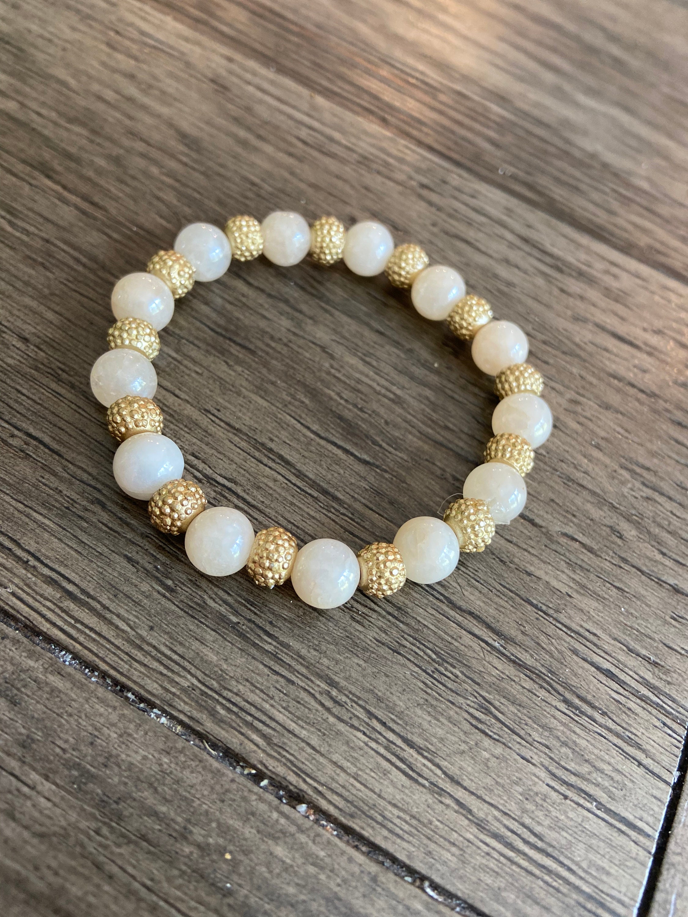 Pearl and gold stretch bracelet | Etsy