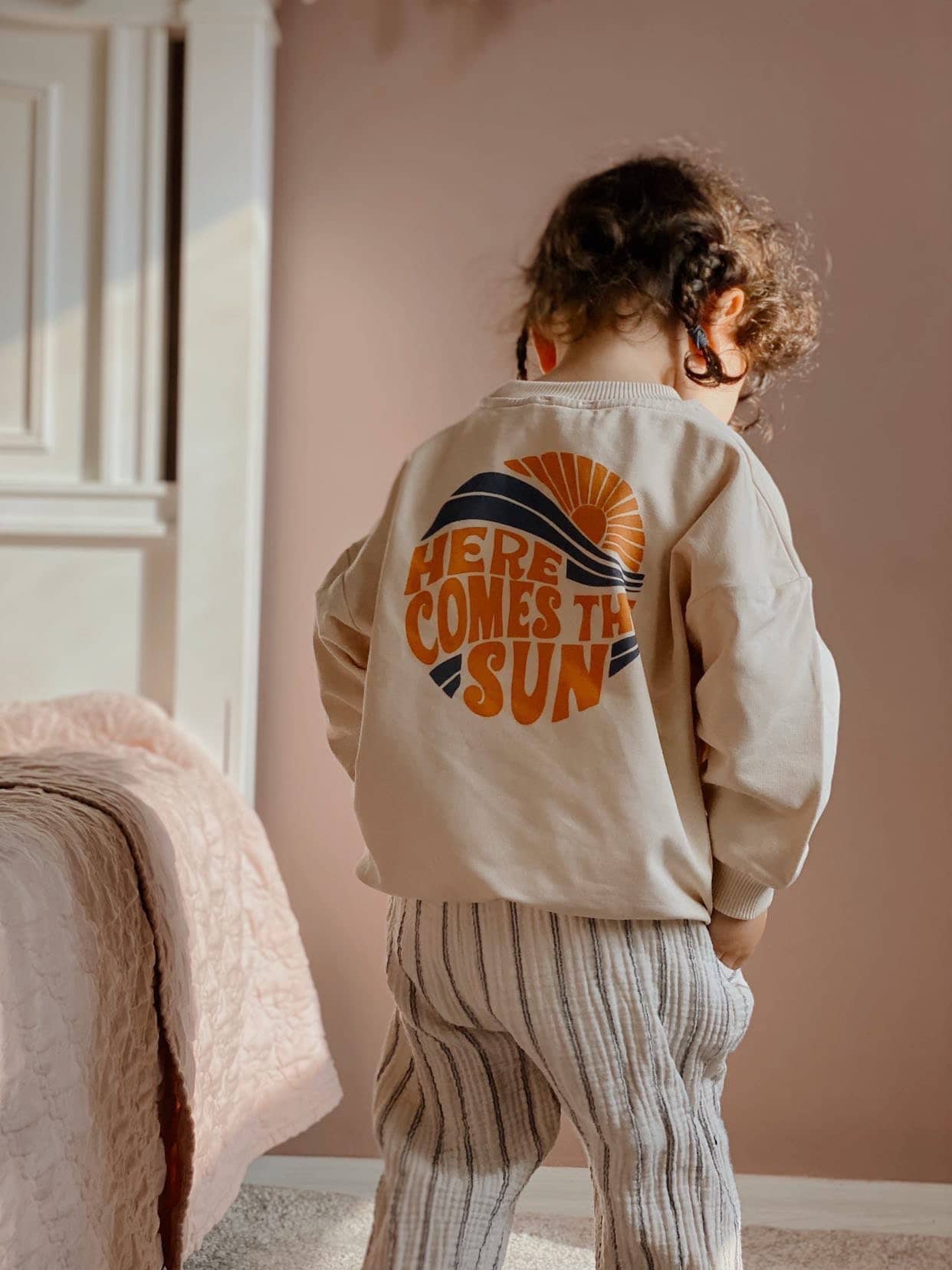 Sun Sweat, Old School Kids Sweat, Retro Oversize Sweat, Beige Kids  