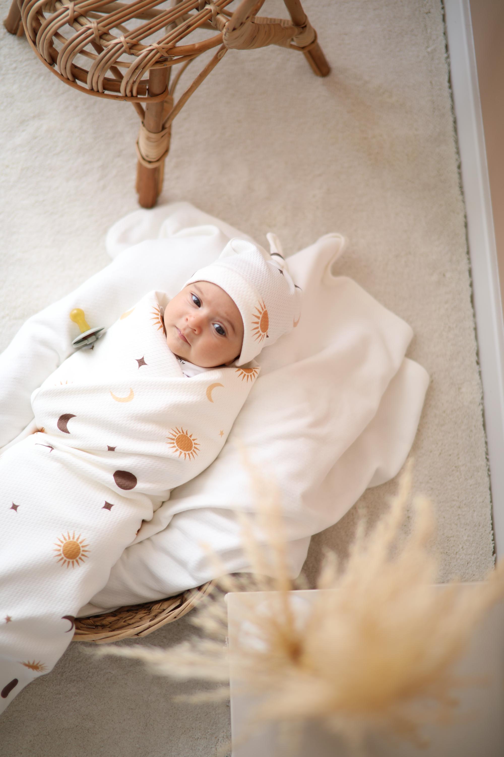 Celestial Moon and Sun Organic Baby Blanket Set - GOTS Certified Cotton with Hat, Soft & Cozy, Unique Baby Shower Gift, 0-6 Months
