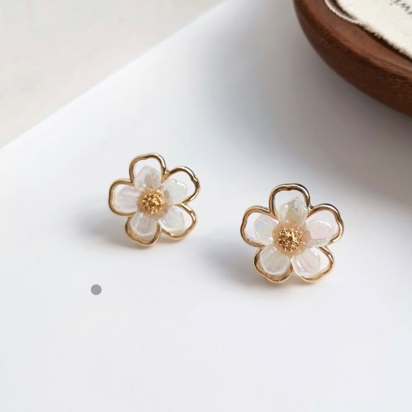 S925 Silver Needle Personality Sweet Flower Stud Earrings Simple Japanese and Korean Style Earrings Temperament Hollow Trendy Ear Jewelry