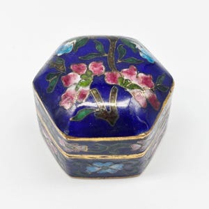 Vintage Chinese Hexagon Cloisonné Enamel Hinged Trinket Box With Floral Design