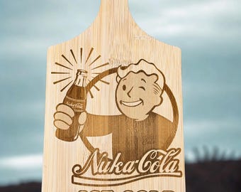 Nuka Cola Fallout Untersetzer Set – Flaschenöffner & Schneidebrett