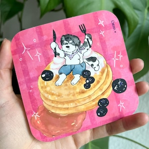 Niedlicher Hunde Kunst Aufkleber - Pfannkuchen Stack mit Beeren, lustige Hunde Illustration, Frühstück Geschenk, bunte Tier Kunst, Kawaii Hundedekor