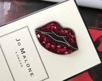 Brooch lips, brooch red lips, red lips, Brooch handmade,brooch for woman,brooch beads, brooch emroidery, gift for girlfriend,pin