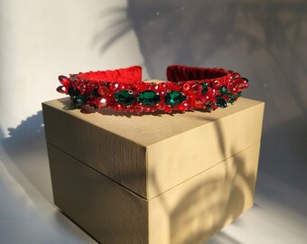 NVENF Cerchietto Natalizio In Velluto Con Perline Rosse E Verdi E Strass - Fascia Larga Per Capelli, Regalo Donna - 2