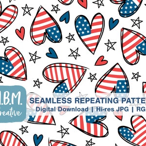 Puede incluir: Un patrón repetitivo sin costuras con corazones rojos, blancos y azules con estrellas y rayas. Los corazones están delineados en negro y tienen un aspecto dibujado a mano. El fondo es blanco. El texto "SEAMLESS REPEATING PATTERN" está en la parte inferior de la imagen, junto con "Digital Download | Hi-res JPG | RGB" y "M.B.M. Creative".