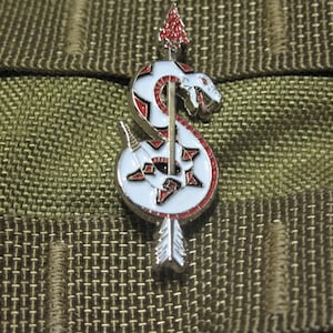 Broche de distintivo de cobra de atirador do exército