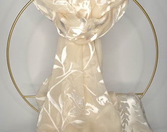 Bufanda de viscosa de seda - Chloe con diseño floral desgastado en Marfil - 185 cm x 35 cm