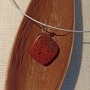 Agate pendant with silver pencil, 6.2 grams