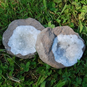 Calcite ore Western Sahara Morocco, complete geode 658 grams, broken open.