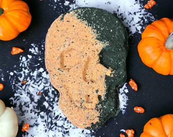 Pumpkin Spice Skull Bath Bombs, Skull Bath bombs, Halloween Bath Bombs, Orange Bath Bomb, Horror Bath Bomb, Halloween Bath Bomb