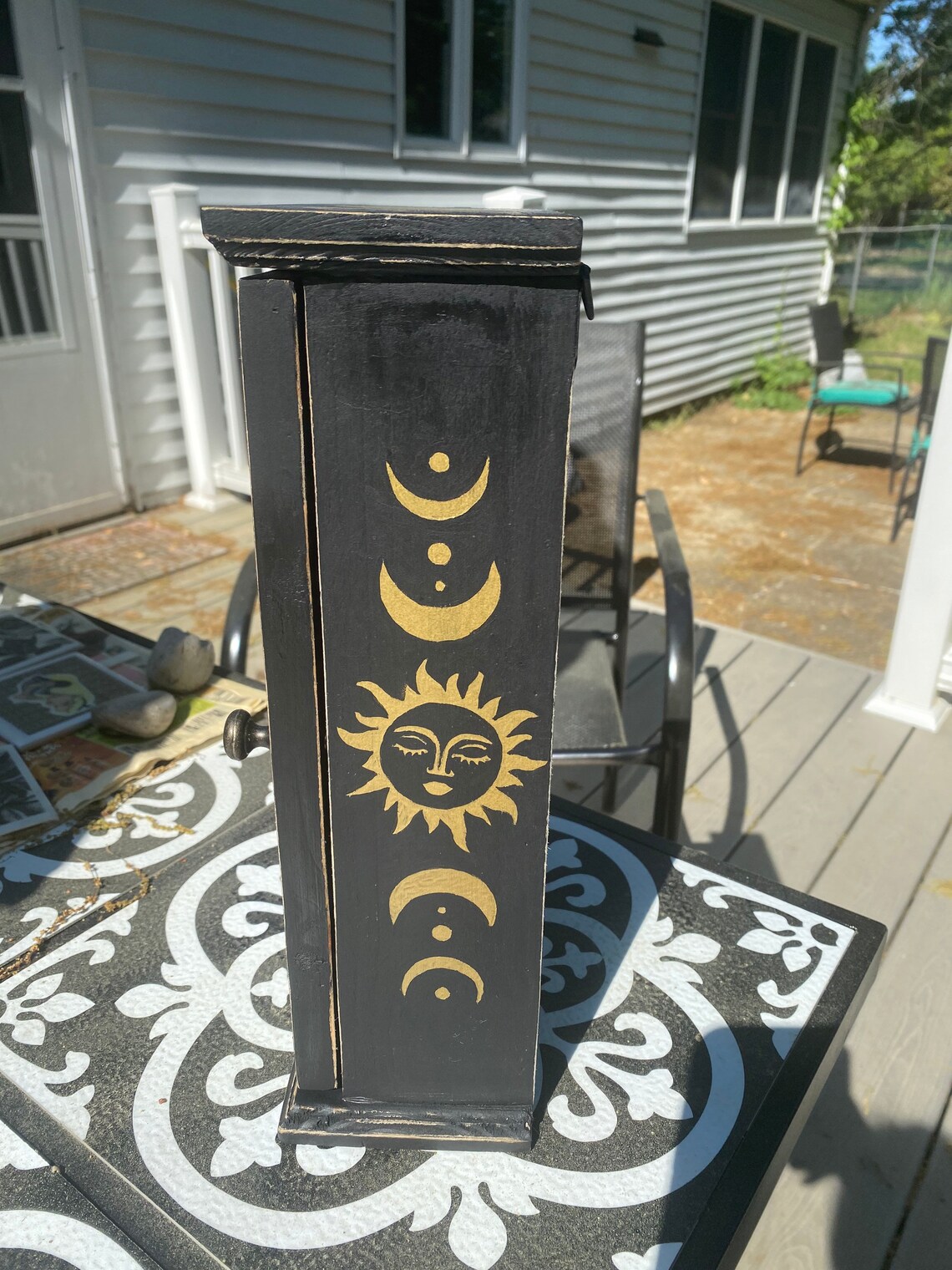 Gabinete gótico pintado a mano almacenamiento caja de bufón | Etsy