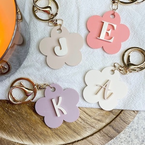 Personalized Acrylic Flower Name Keychain, Backpack Name Tag, Acrylic Name Tag, Diaper Bag Tag, Monogram Keychain, Custom Initial Keychain