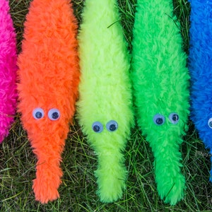 READY TO SHIP | Worm on a string | Handmade crochet plushie