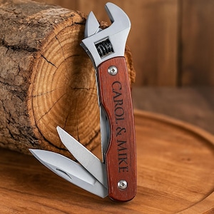 Multi-Tool-Schraubenschlüssel mit Gravur, kundenspezifisches Holzwerkzeug für Papa, Freund, Ehemann - Einzigartiges personalisiertes Geschenk für Vatertag, Geburtstag, Jubiläum