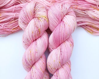 Hand dyed sock yarn | superwash merino wool/ nylon | 75/25  | 4 ply fingering weight | 425m/ 100g skein | Cherry Blossom