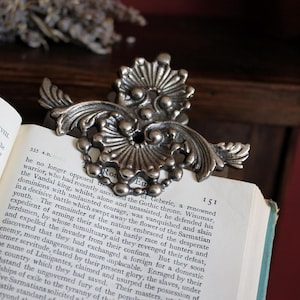 Antiekzilveren sierlijke boekpaginaclip | Decoratief vintage leesaccessoire