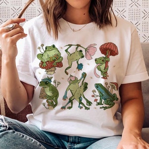 frogs Cottagecore mushrooms shirt, Frog Oversized Crewneck Sweatshirt,Aesthetic Pullover Sweater, Frogs shirt