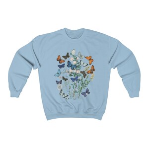 Vintage Butterfly Bouquet Sudadera Botánica Sudadera Unisex Mariposa imagen 9