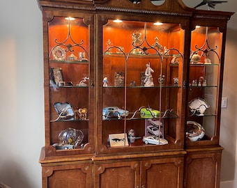 Henredon Breakfront Henredon Breakfront, Henredon Breakfront China Cabinet