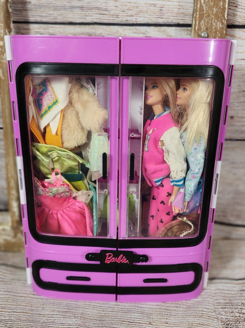 Vintage Barbie Wardrobe and Dolls and Clothes Vintage Barbie
