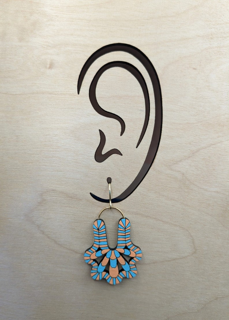 Scallop Shell Earrings in Light Blue and Orange image 3