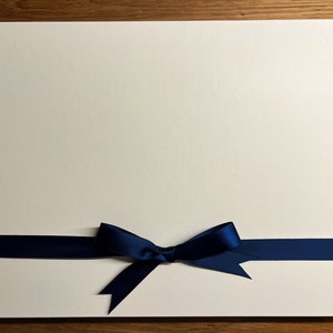 Magnetbox weiß mit Geschenkband - Edle Geschenkverpackung für deine Bestellung