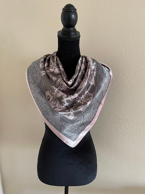 Silk shawl 'Churai' PERSONÁ x Alina Pash – UKRAINIAN SHOWROOM | Purse scarf,  Red scarves, Mulberry silk