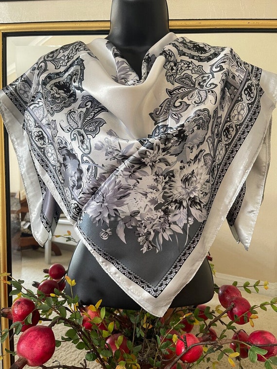 Black and White Scarf - Vintage Scarf - Neck Silk 