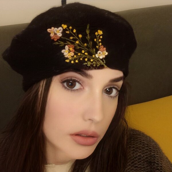 Black Wool Beret with Floral Hand Embroidery - Vintage French Cap - Parisian Style Hat - Elegant Christmas Gift