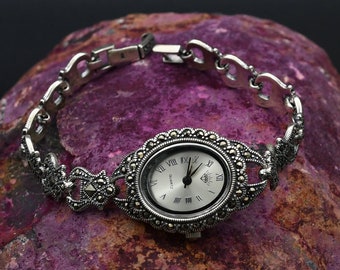 Montre-bracelet pour femme en argent sterling 925. Montre-bracelet à quartz marcassite et pierres précieuses