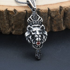 Lion King Silver Men Necklace, Lion King Charm With Chain, 925 Sterling Silver Necklace, Handmade Necklace, Crowned Lion Necklace